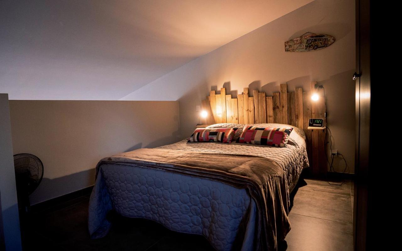 Sous Les Pins Gites Et Chambres D'Hotes ラ・ロンド・レ・モール エクステリア 写真