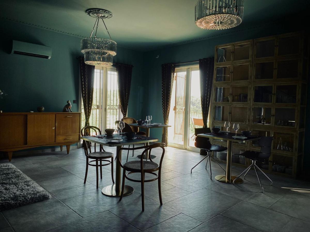 Sous Les Pins Gites Et Chambres D'Hotes ラ・ロンド・レ・モール エクステリア 写真